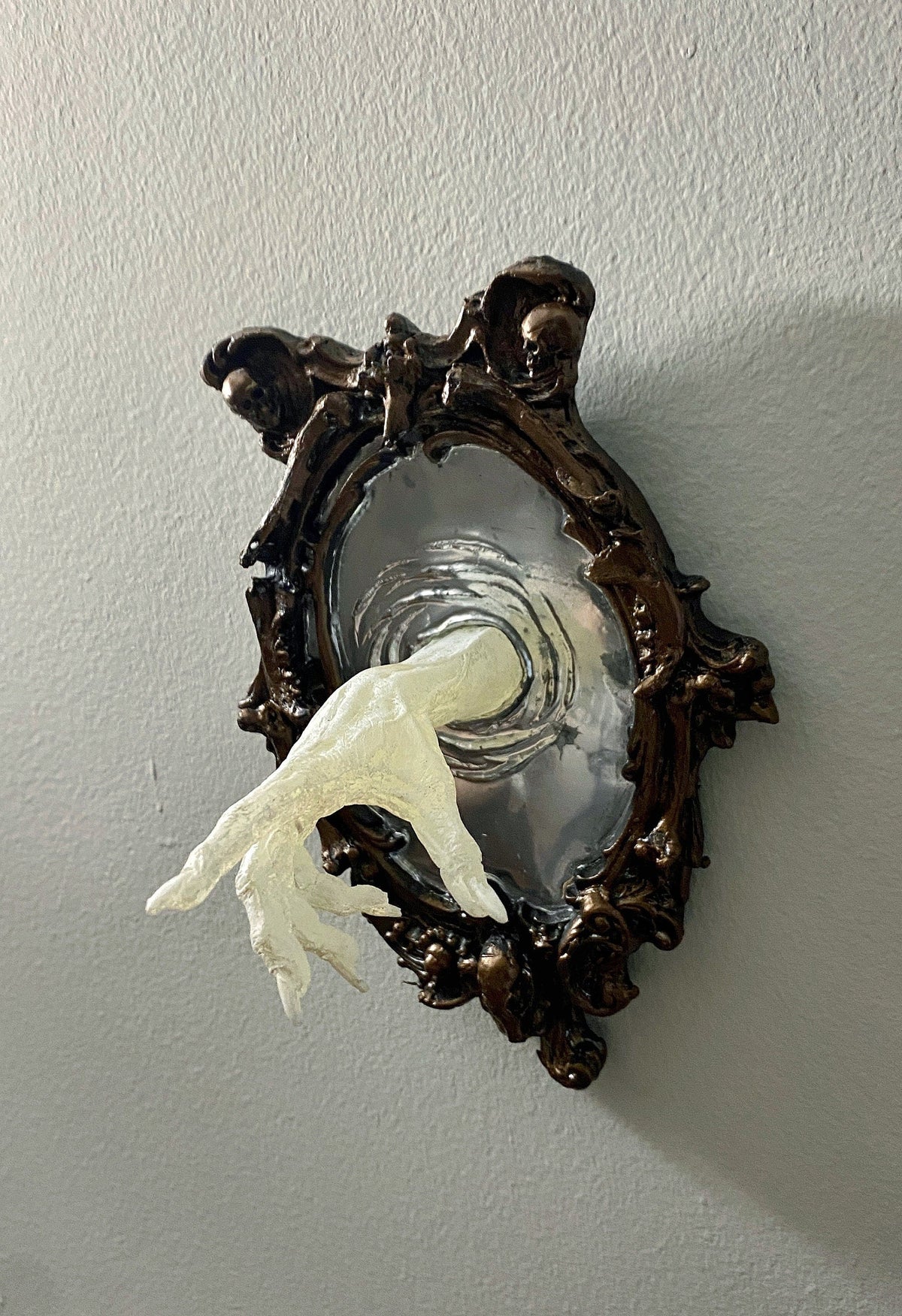 Spectral Hand Wall Plaque, White Version, Resin | Victorian Gothic Haunted Wall Art |Ghost Hand Gift for Halloween, Spooky Home Decor