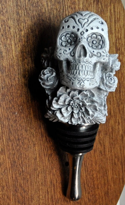 Dia de los Muertos Winestopper, Hand Painted Resin | Gothic Skull Barware, Day of Dead Bottle Stopper |Fantasy Gothic Wine and Barware Gift