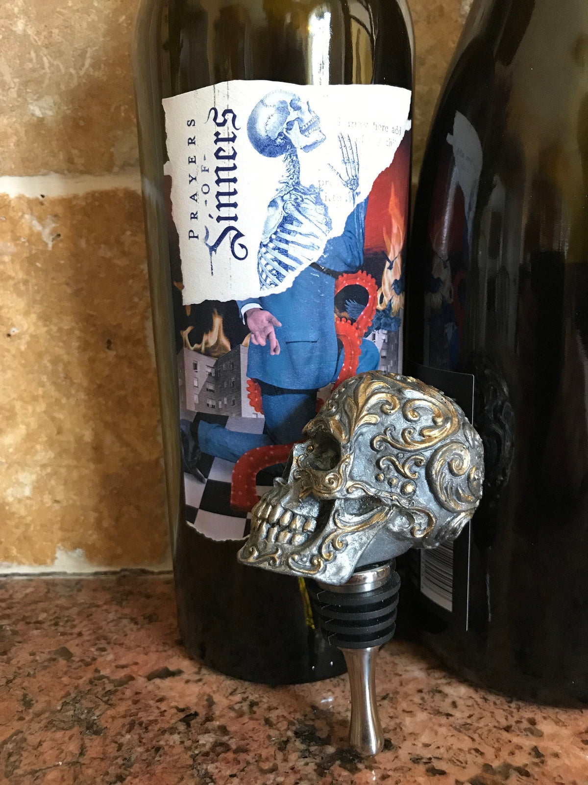 Ornate Skull Winestopper
