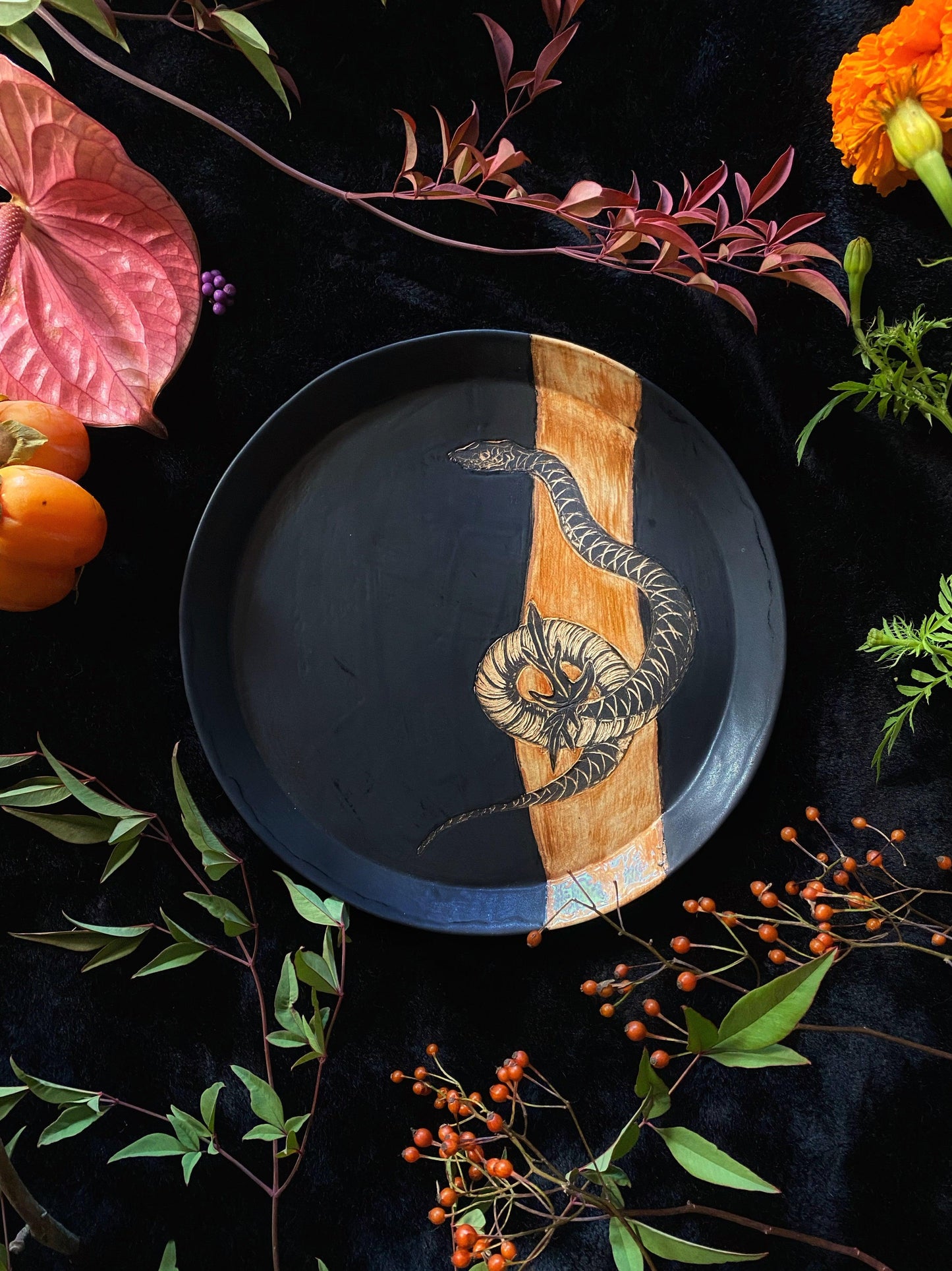 Matte Black w/ Wood Texture (Circular) Plates and Dinnerware